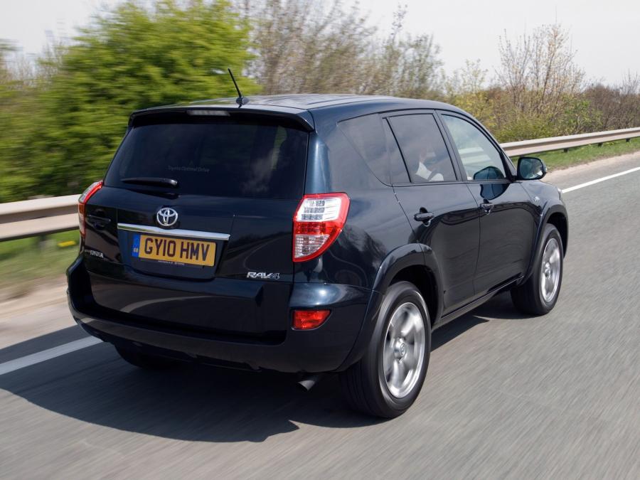  Toyota RAV4 2010 года  (UK) (фото 13 из 27)